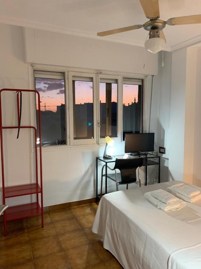 Hotel Y Restaurante Puerta De Aranda Aranda de Duero Kültér fotó