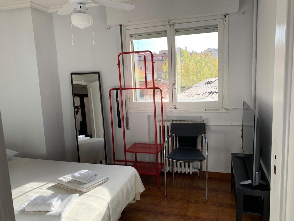 Hotel Y Restaurante Puerta De Aranda Aranda de Duero Kültér fotó