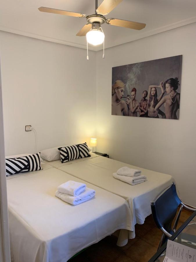 Hotel Y Restaurante Puerta De Aranda Aranda de Duero Kültér fotó